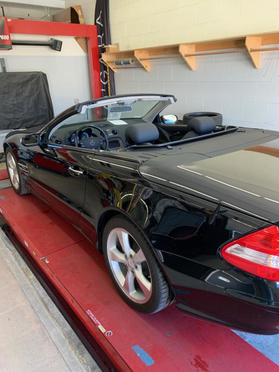 Детали экстерьера Mercedes-Benz SL600 (R230) 2007 года  (фото 40 из 189)